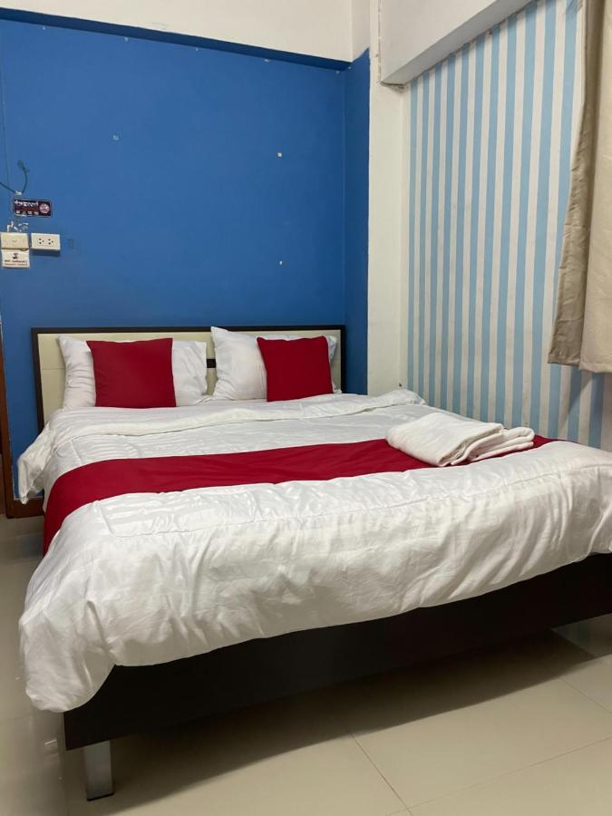 Gedkanok Apartment Bangkok Bagian luar foto